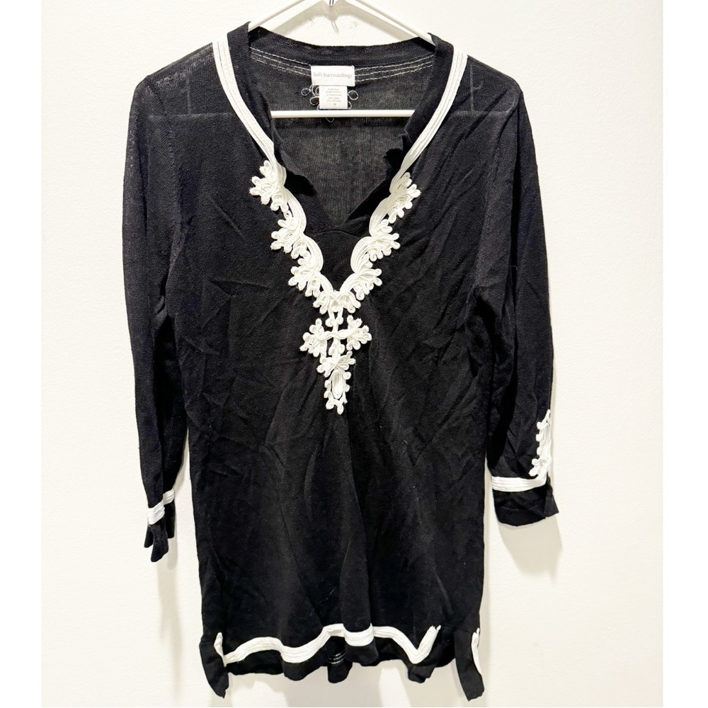 Soft Surrounding Black And White Embroidered sweater Size Medium